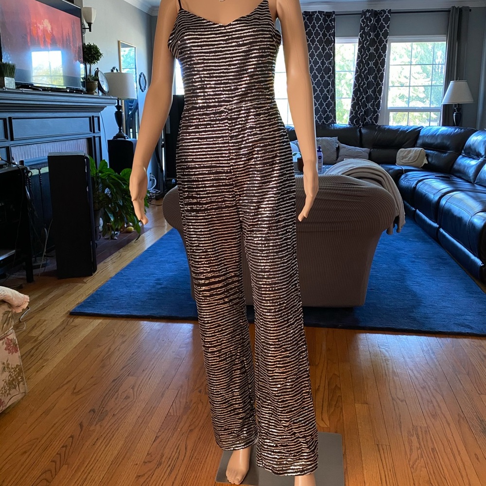 🔥Dazzling sequined jumpsuit 🔥